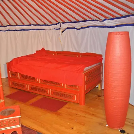 Lodge Yourtes Du Bocage